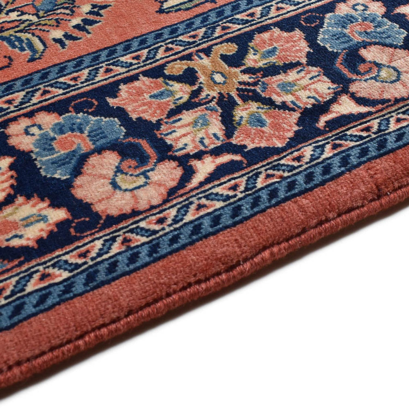 Sarouk Rug 205x139cm - Persian Rugs