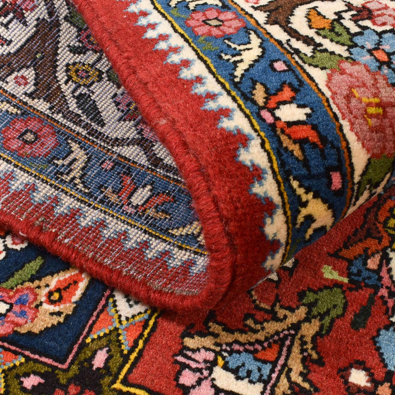 Bakhtiari Rug 138x200cm - Persian Rugs