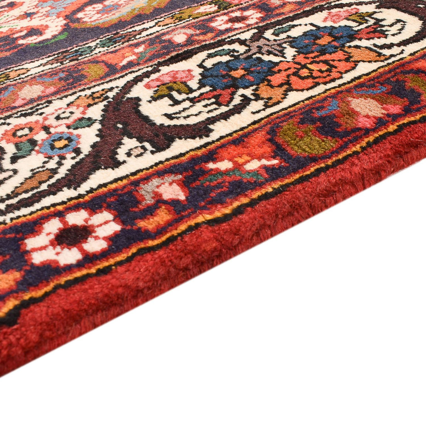 Bakhtiari Rug 191x136cm - Persian Rugs