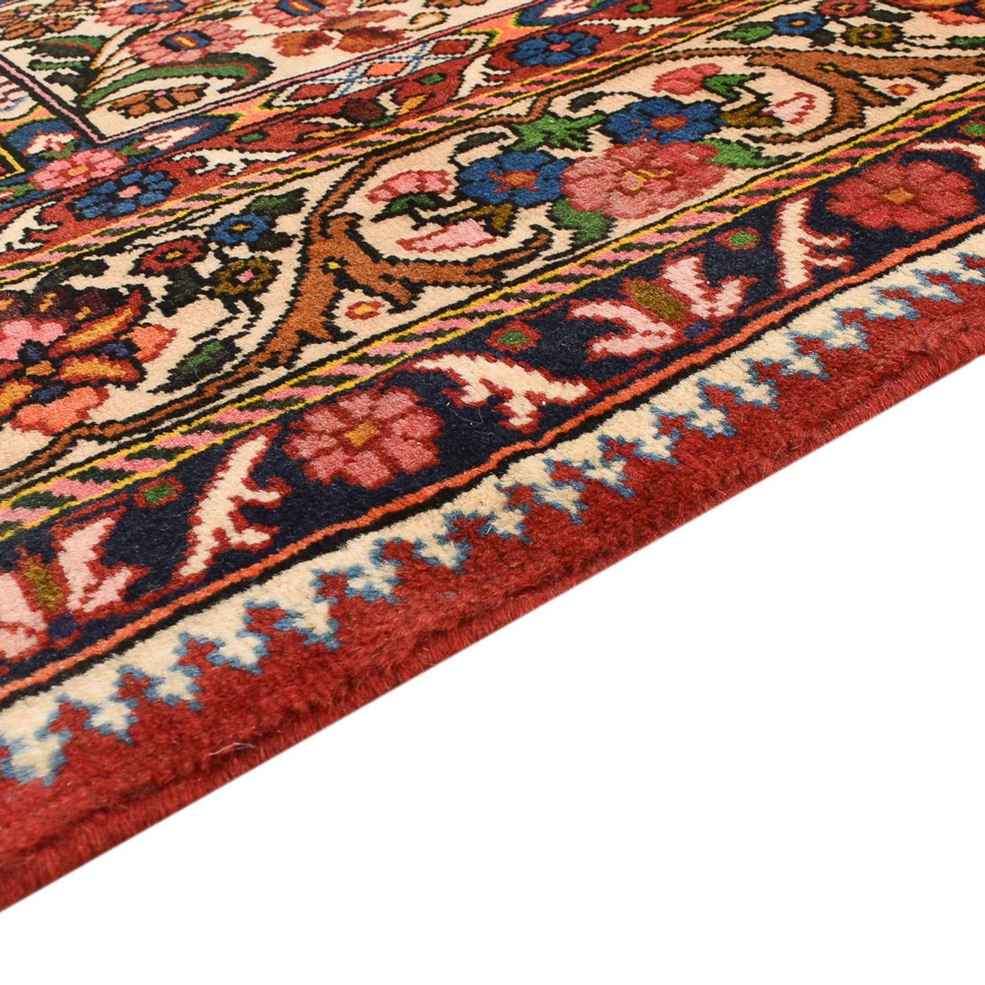 Bakhtiari Rug 195x139cm - Persian Rugs