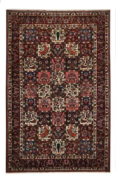 Bakhtiari Rug 209x328cm - Persian Rugs