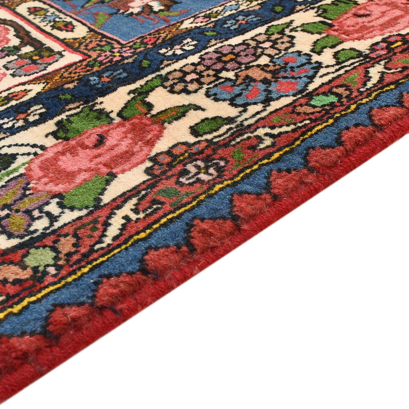 Bakhtiari Rug 195x136cm - Persian Rugs