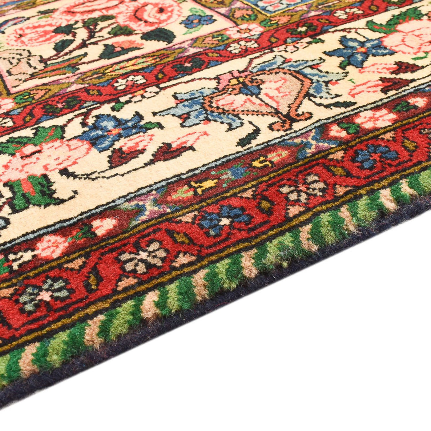 Bakhtiari Rug 246x158cm - Persian Rugs