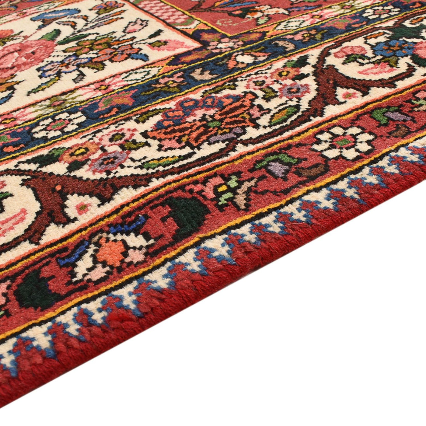 Bakhtiari Rug 198x130cm - Persian Rugs