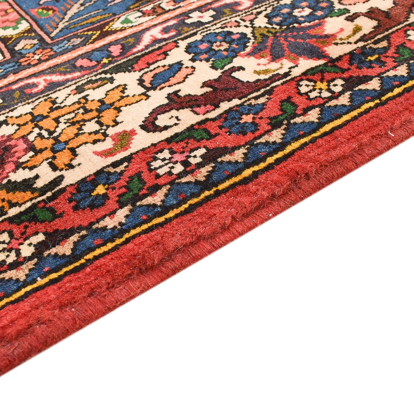 Bakhtiari Rug 197x140cm - Persian Rugs