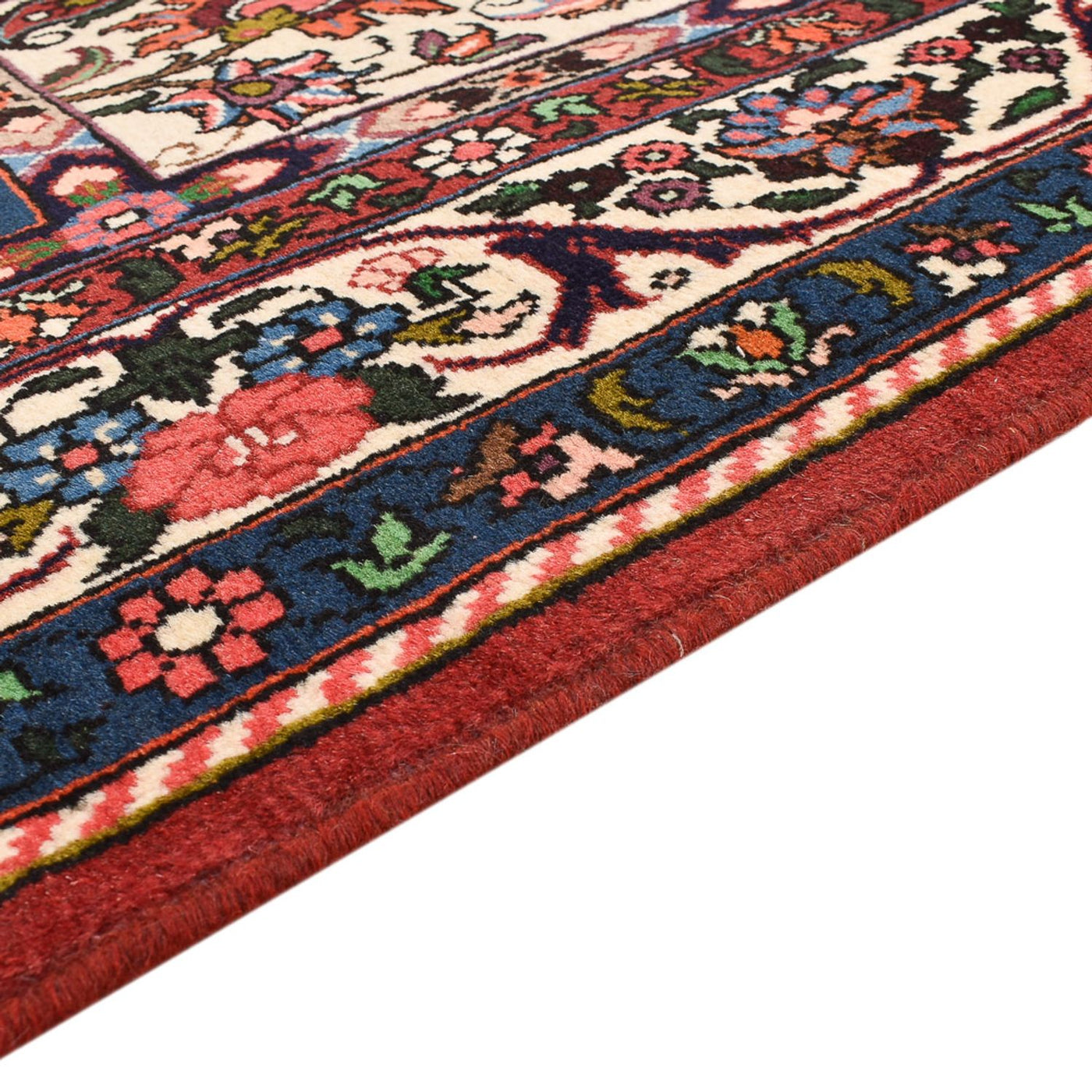 Bakhtiari Rug 203x137cm - Persian Rugs