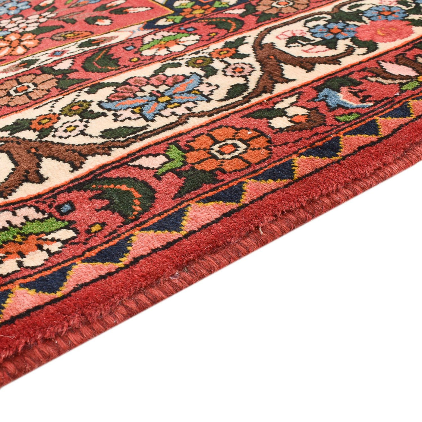 Bakhtiari Rug 199x137cm - Persian Rugs