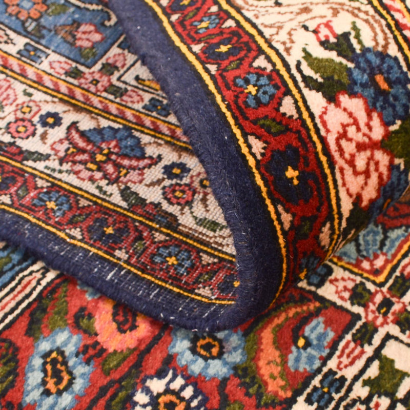 Bakhtiari Rug 189x120cm - Persian Rugs