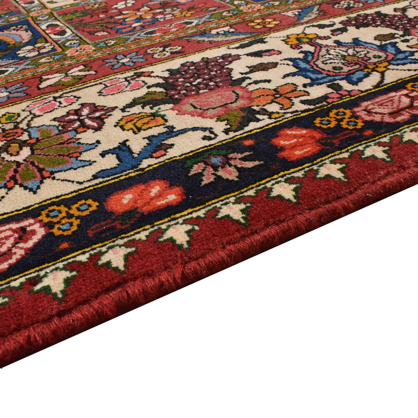 Bakhtiari Rug 298x205cm - Persian Rugs