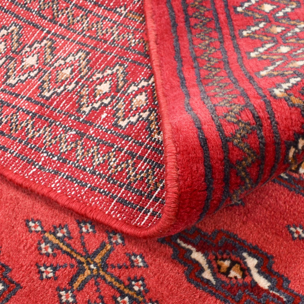 Turkaman Rug - 138 x 110 cm - red