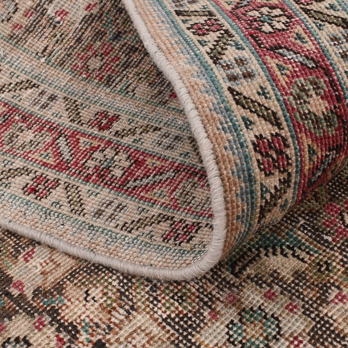 Vintage Rug - 182 x 136 cm - beige