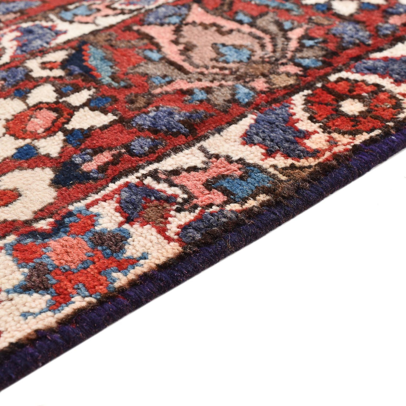 Bakhtiari Rug 205x142cm - Persian Rugs