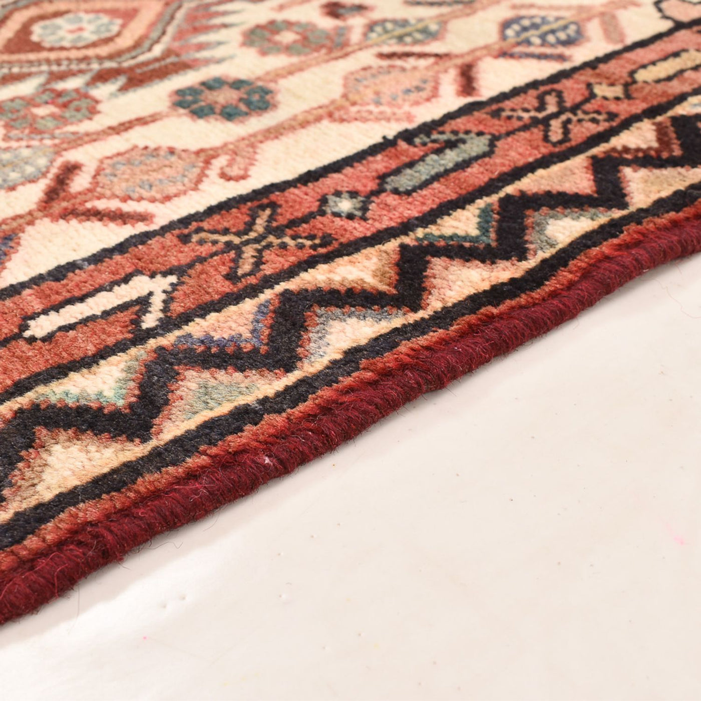 Hamadan Rug 101x62cm - Persian Rugs