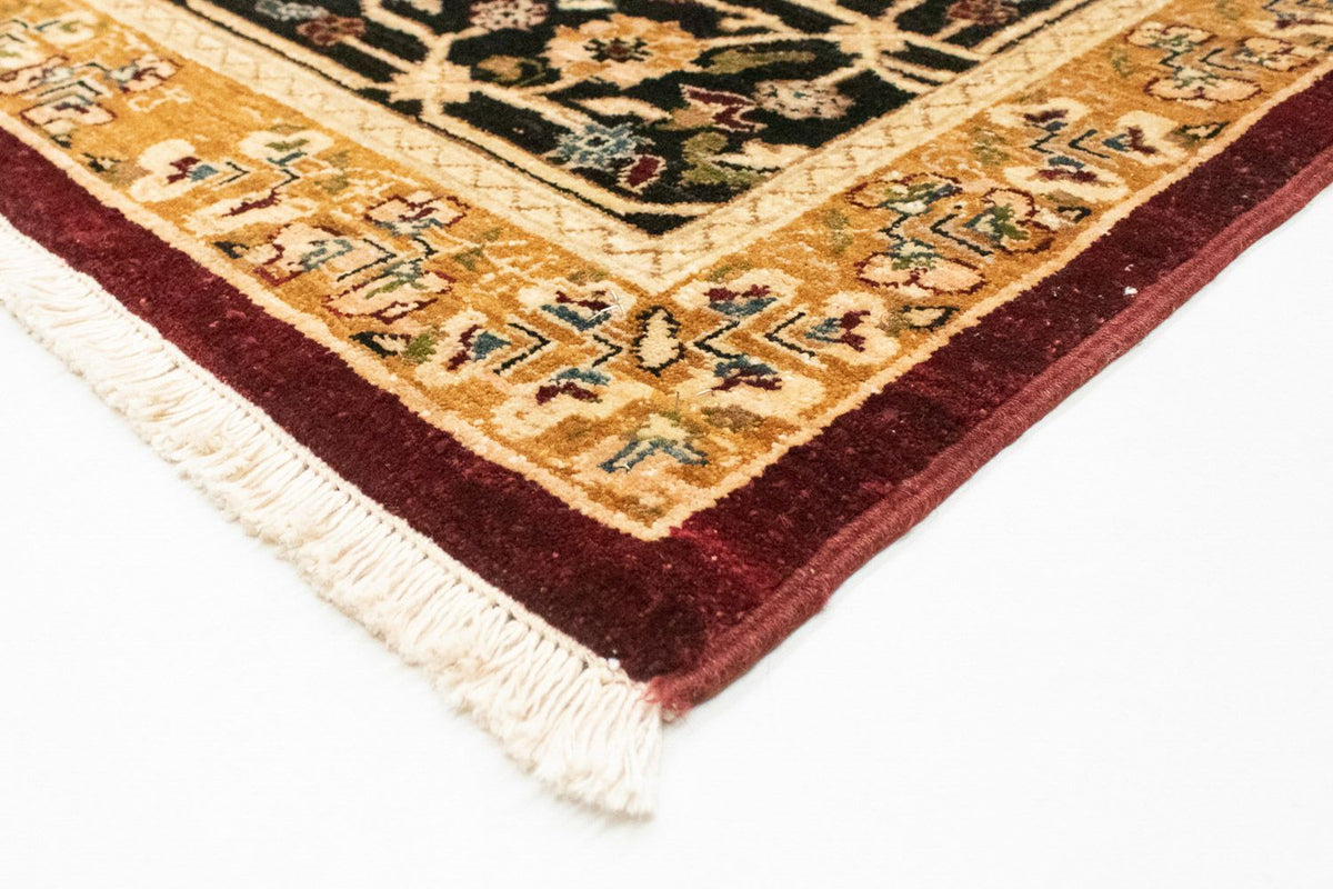 Ziegler Rug - 272 x 185 cm - red