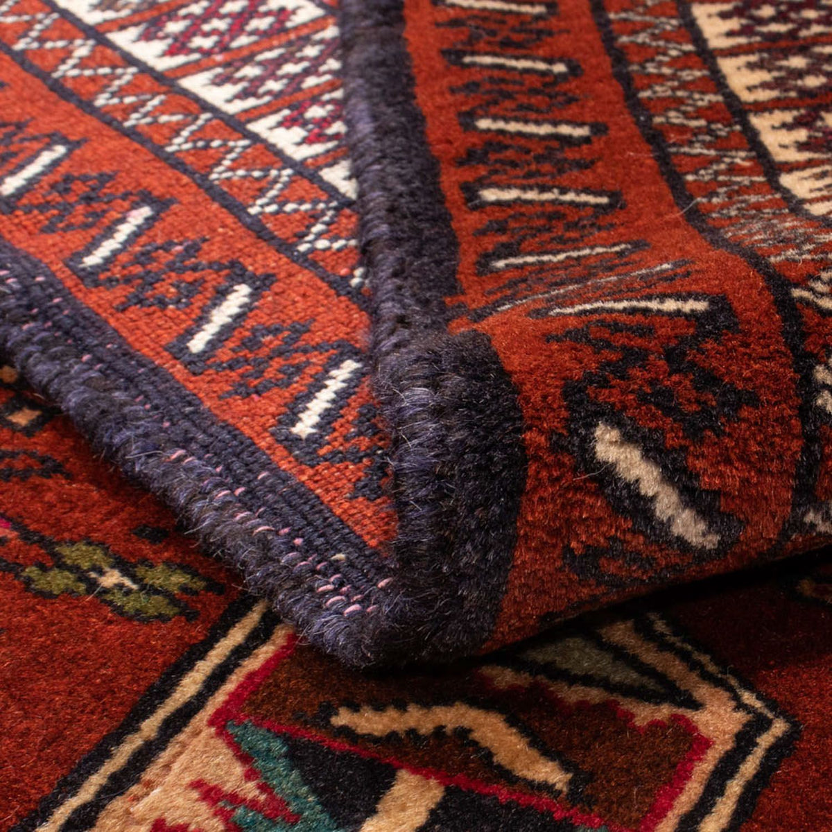 Belutsch Rug square  - 174 x 133 cm - red