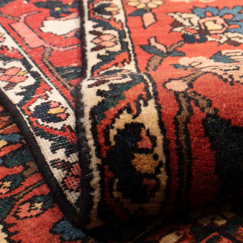 Bakhtiari Rug 360x257cm - Persian Rugs