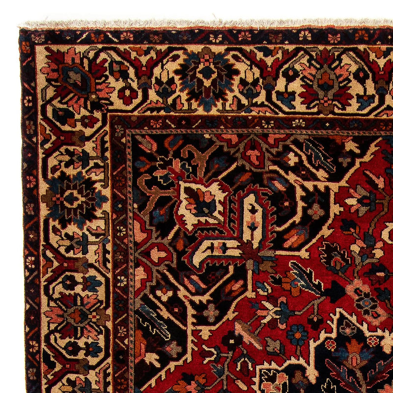 Bakhtiari Rug 312x364cm - Persian Rugs
