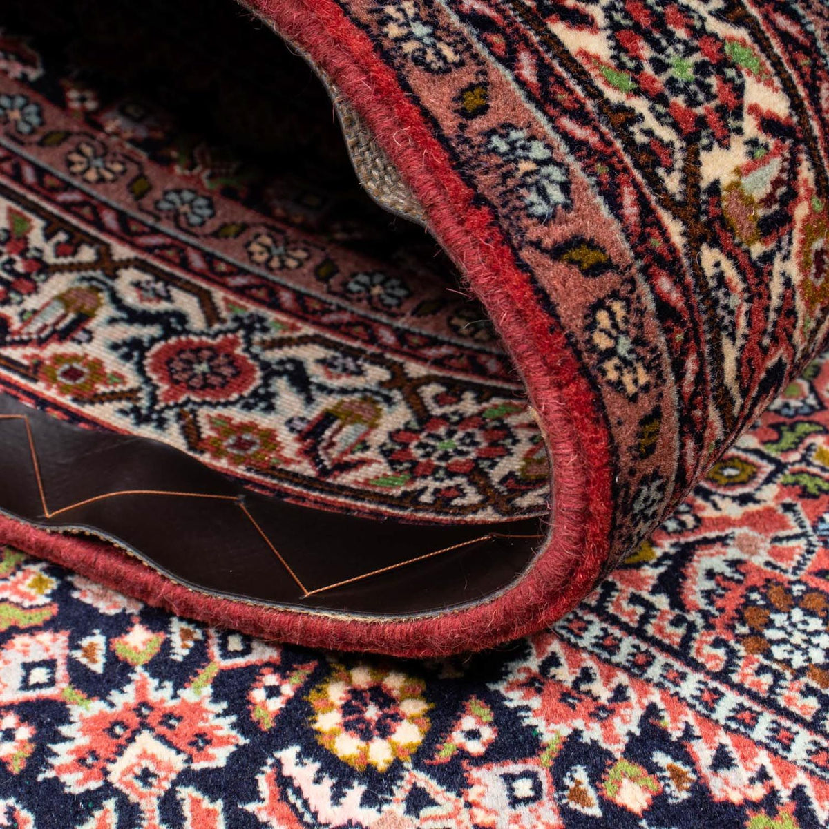 Perser Rug - Bidjar - 218 x 137 cm - red