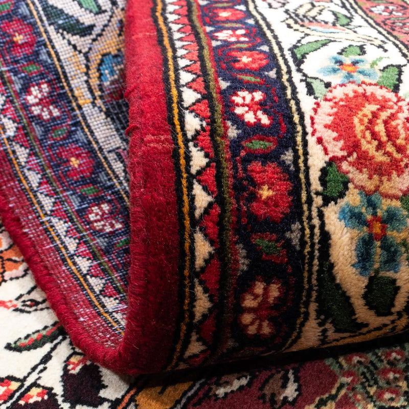 Bakhtiari Rug 172x110cm - Persian Rugs