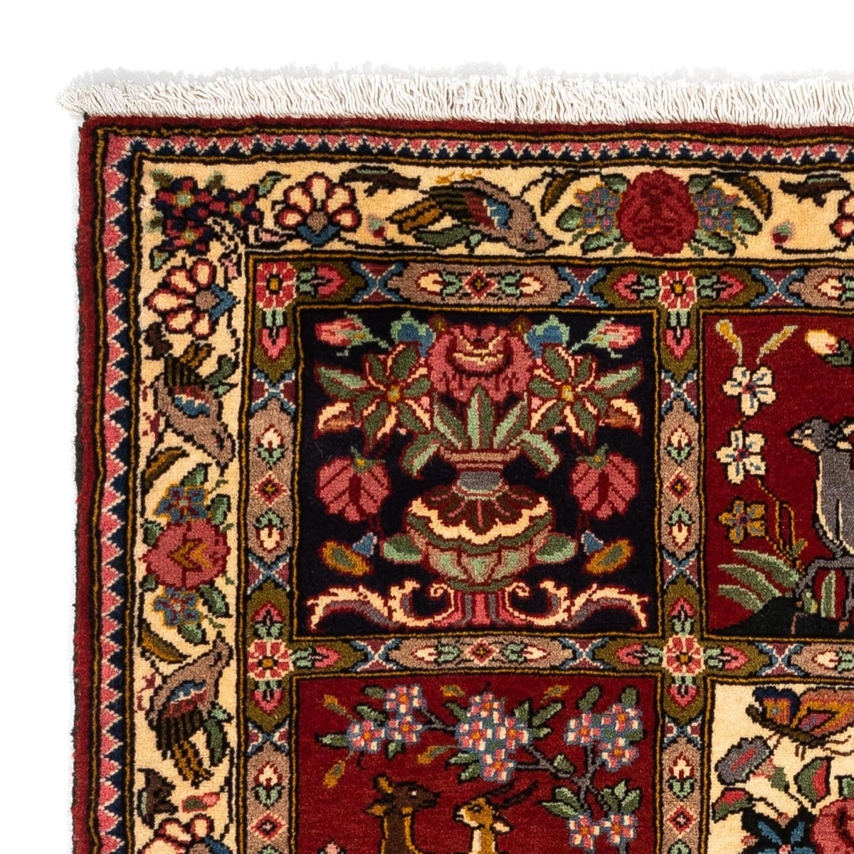 Bakhtiari Rug 111x164cm - Persian Rugs