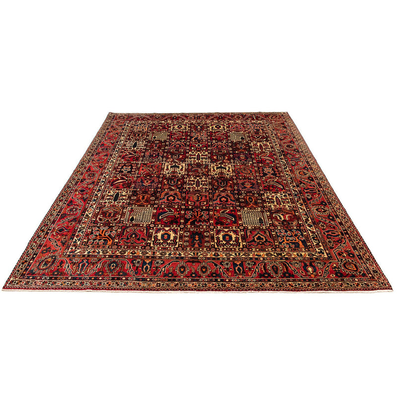 Bakhtiari Rug 305x374cm - Persian Rugs