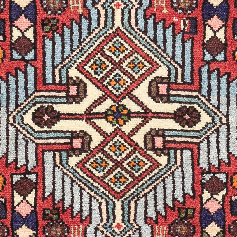 Hosseinabad Rug 120x76cm - Persian Rugs