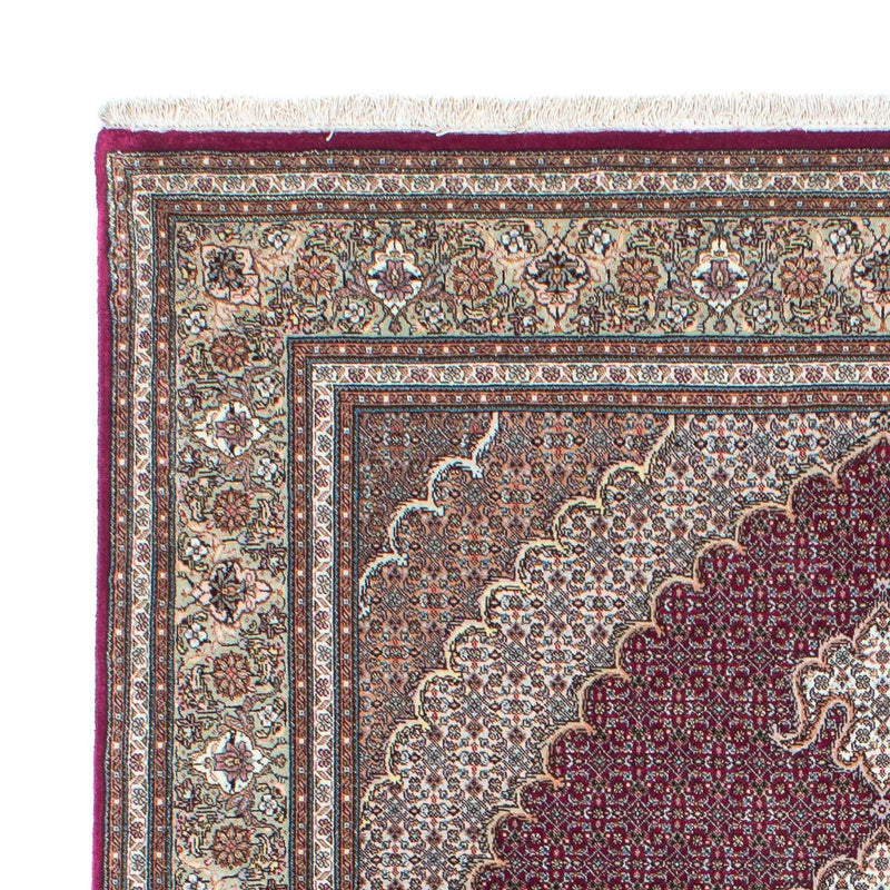 Tabriz Rug 206x153cm - Persian Rugs