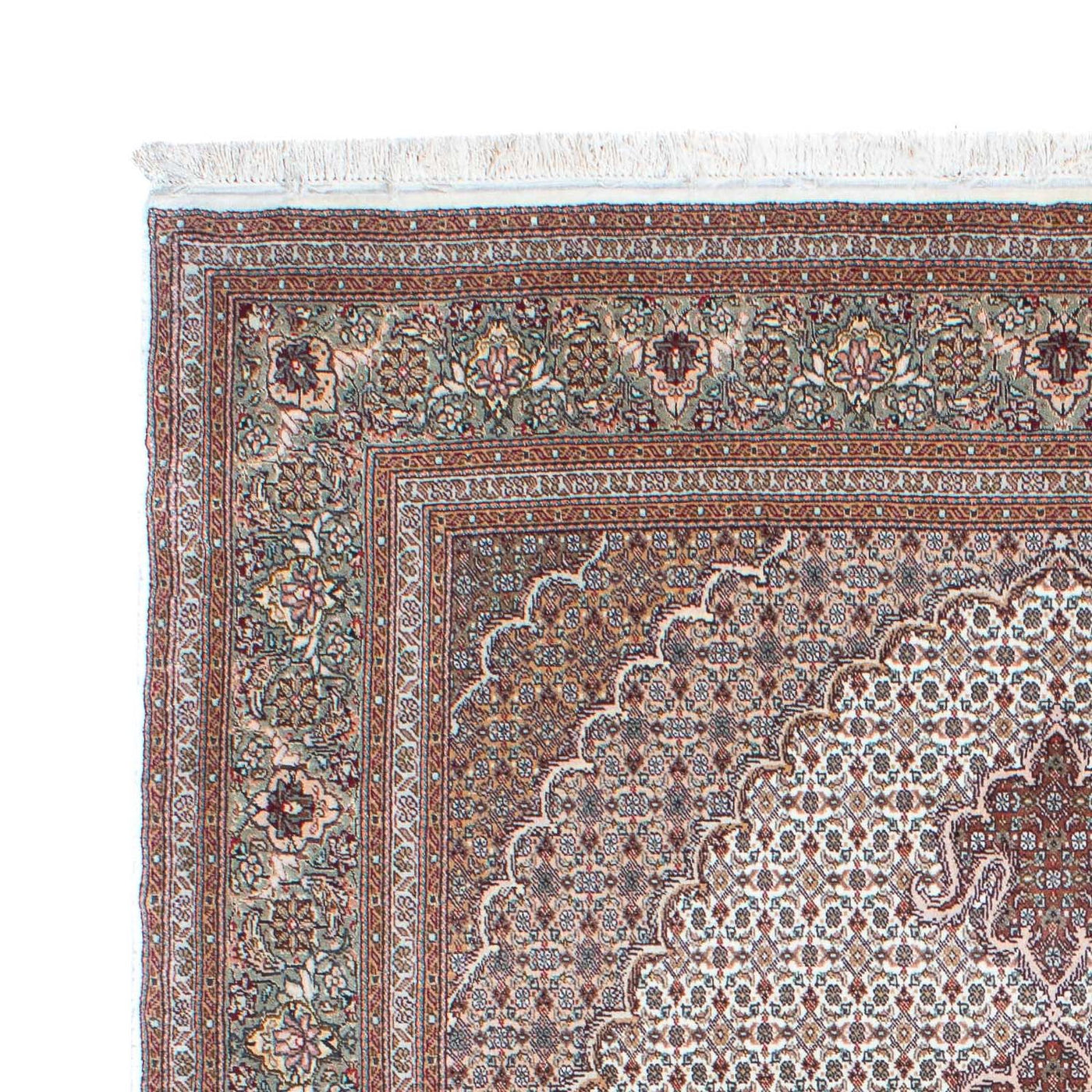 Tabriz Rug 210x151cm - Persian Rugs