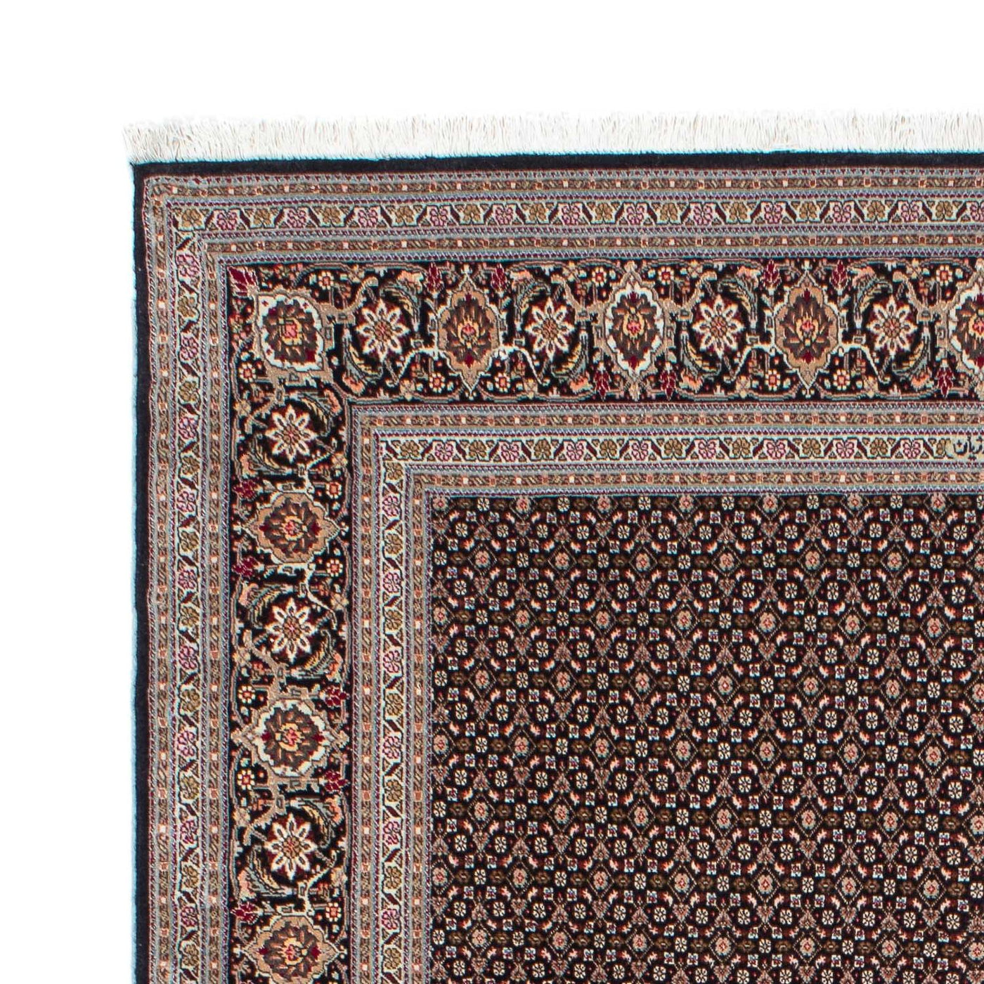 Tabriz Rug 215x151cm - Persian Rugs