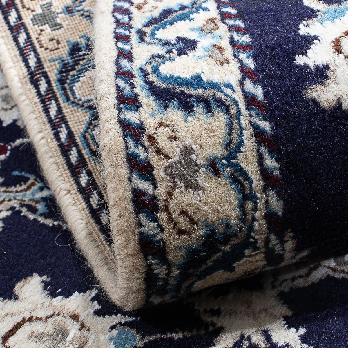 Nain Rug 89x137cm - Persian Rugs