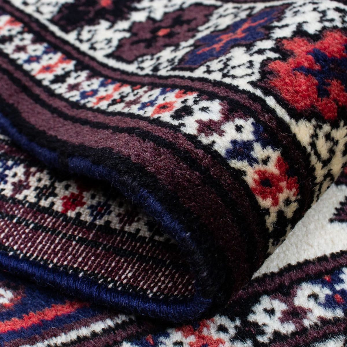 Turkaman Rug - 139 x 87 cm - multicolored