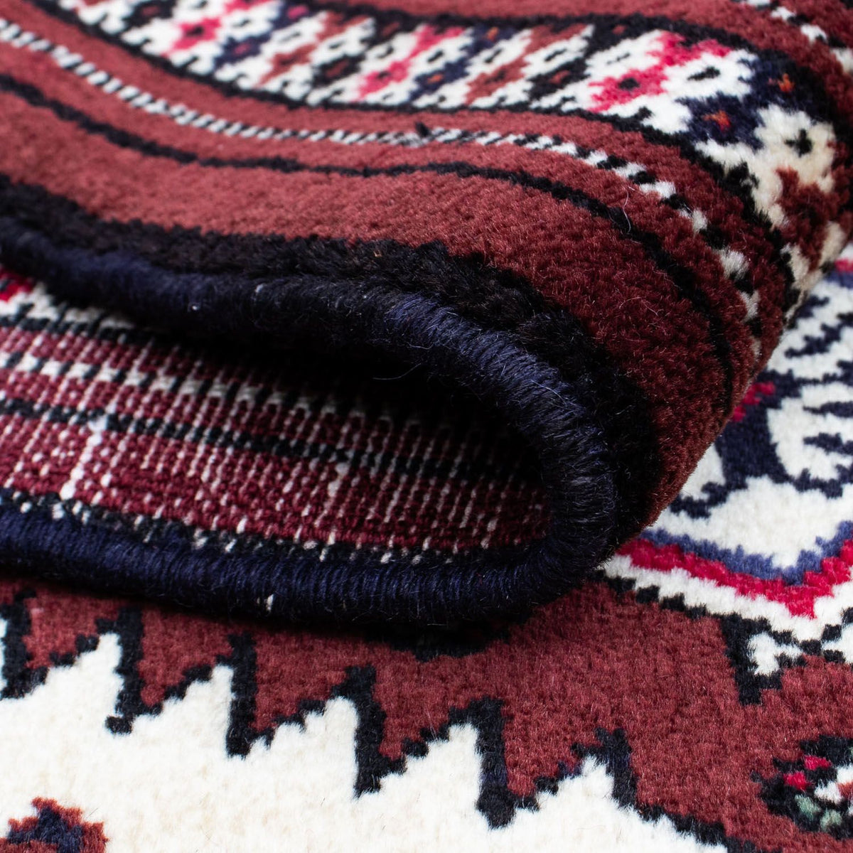 Turkaman Rug - 135 x 90 cm - dark red