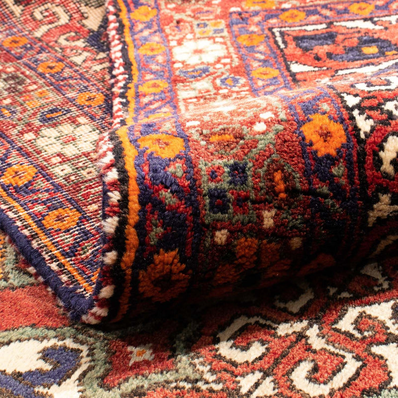 Bakhtiari Rug 198x150cm - Persian Rugs