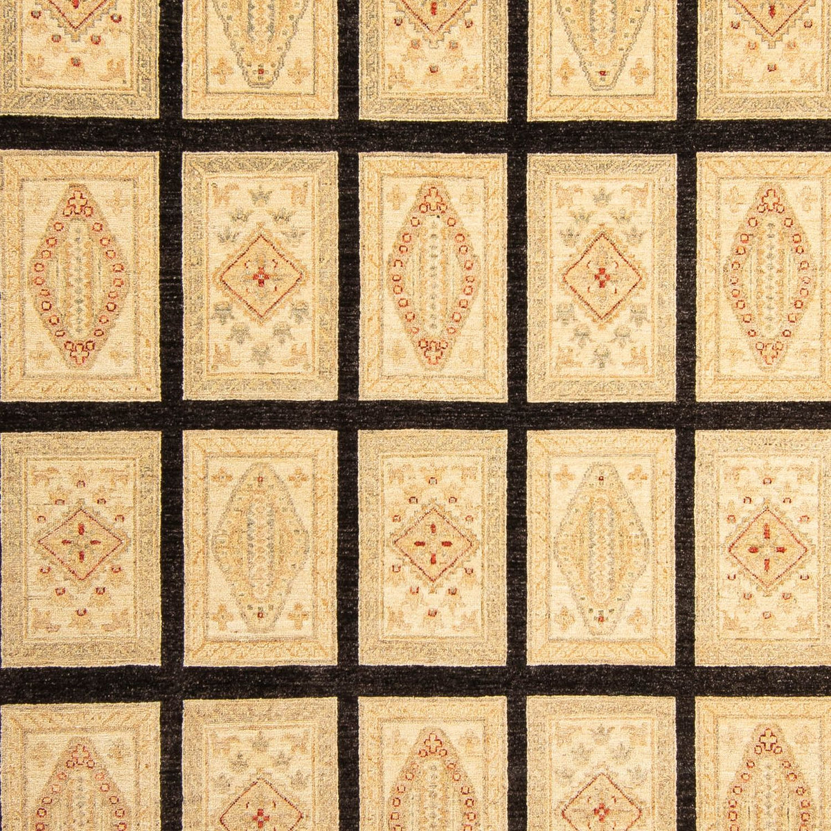 Ziegler Rug - Bakhtiari - 377 x 239 cm - light beige