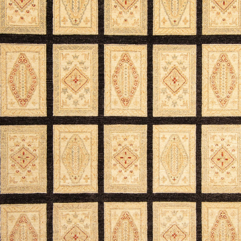 Ziegler Rug - Bakhtiari - 377 x 239 cm - light beige