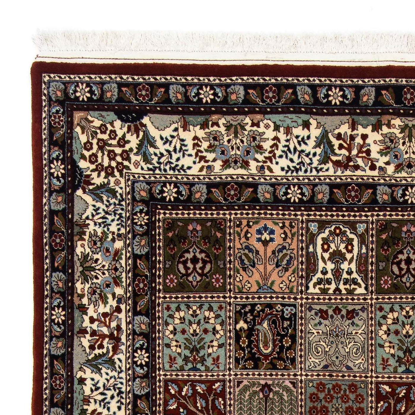 Moud Rug 237x178cm - Persian Rugs
