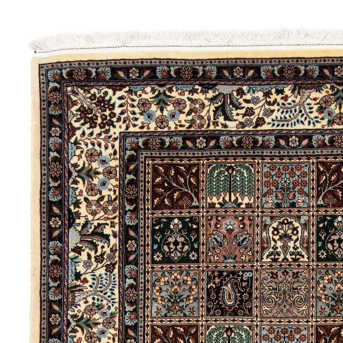 Moud Rug 235x184cm - Persian Rugs