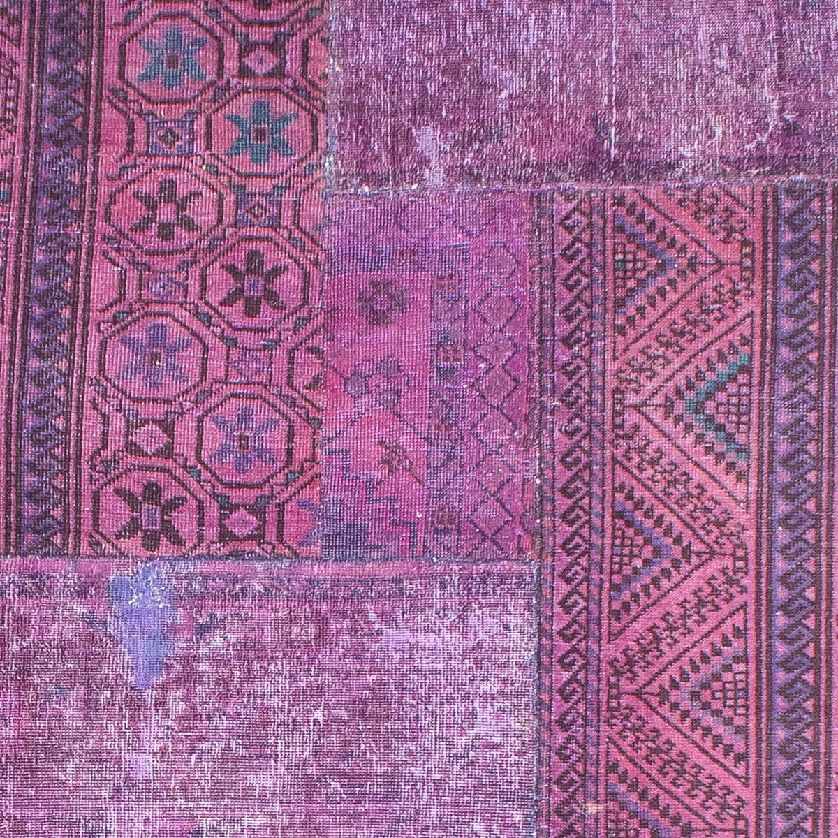 Patchwork Rug - 307 x 240 cm - multicolored