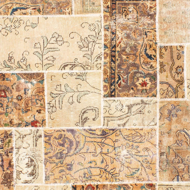 Patchwork Rug - 305 x 241 cm - multicolored