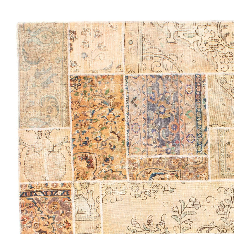 Patchwork Rug - 305 x 241 cm - multicolored