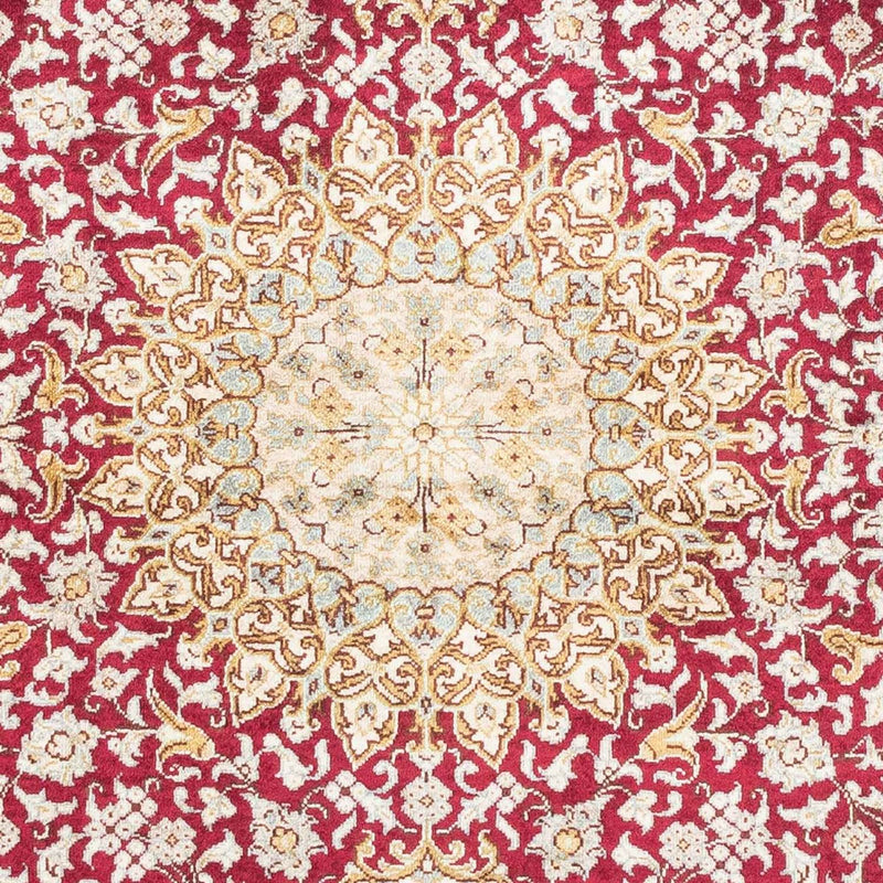 Hereke Rug 122x76cm - Oriental Rug