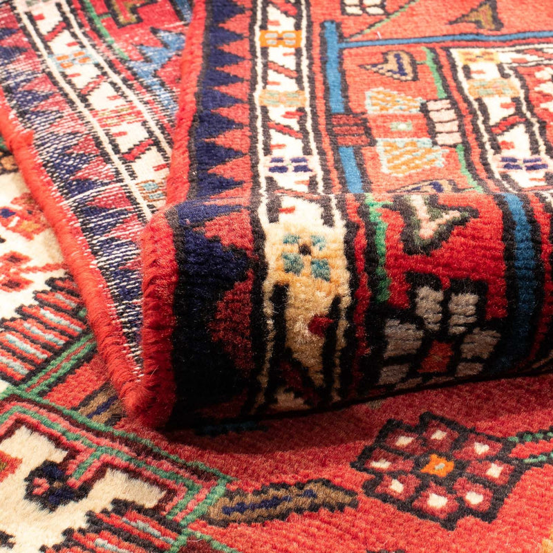 Hosseinabad Rug 212x130cm - Persian Rugs