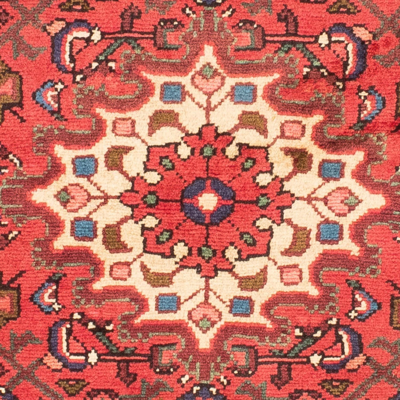Hosseinabad Rug 140x106cm - Persian Rugs