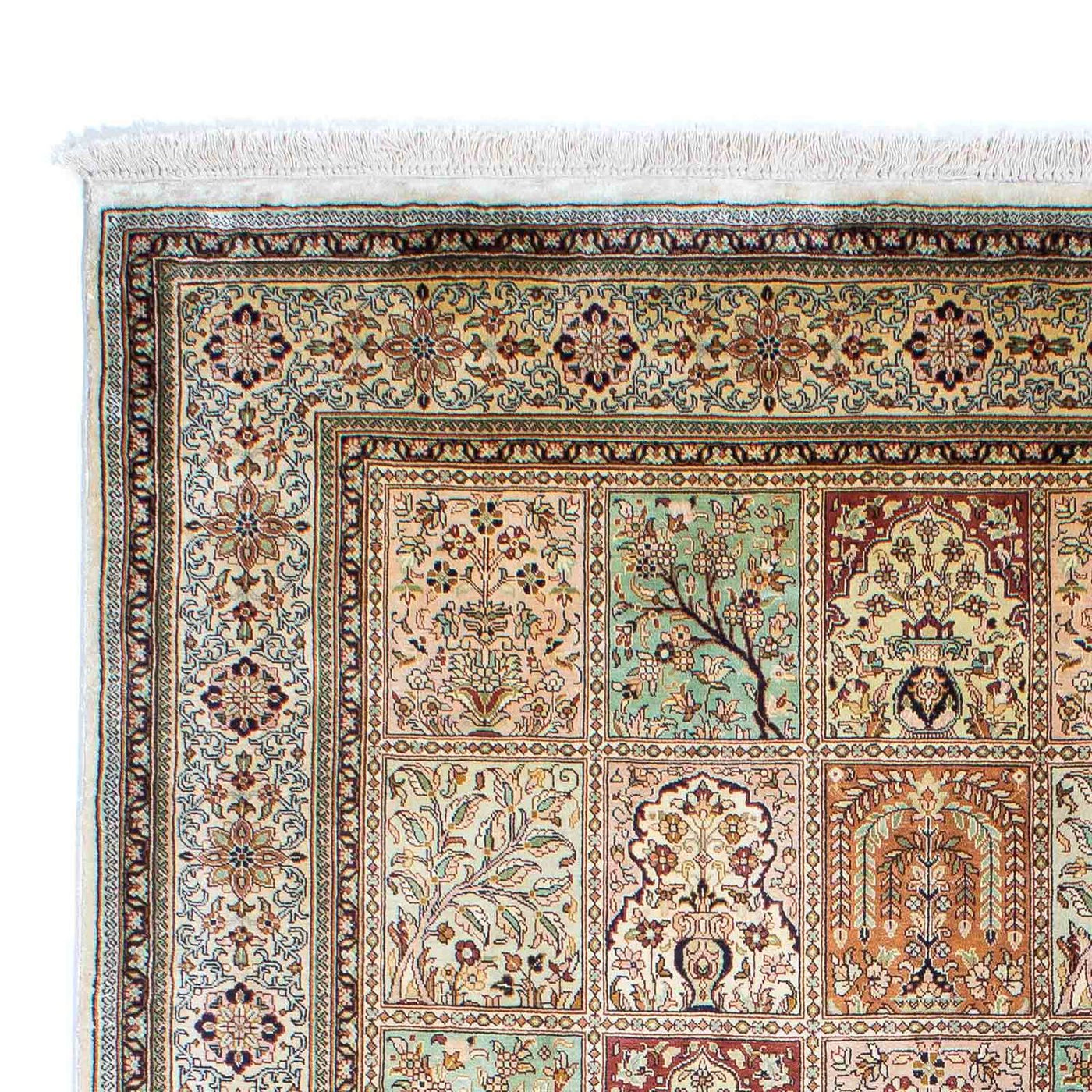 Kashmar Rug 236x168cm - Persian Rugs