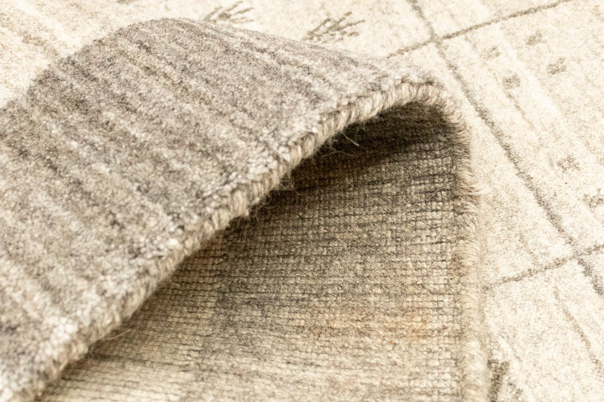 Vintage Rug - 140 x 70 cm - silver