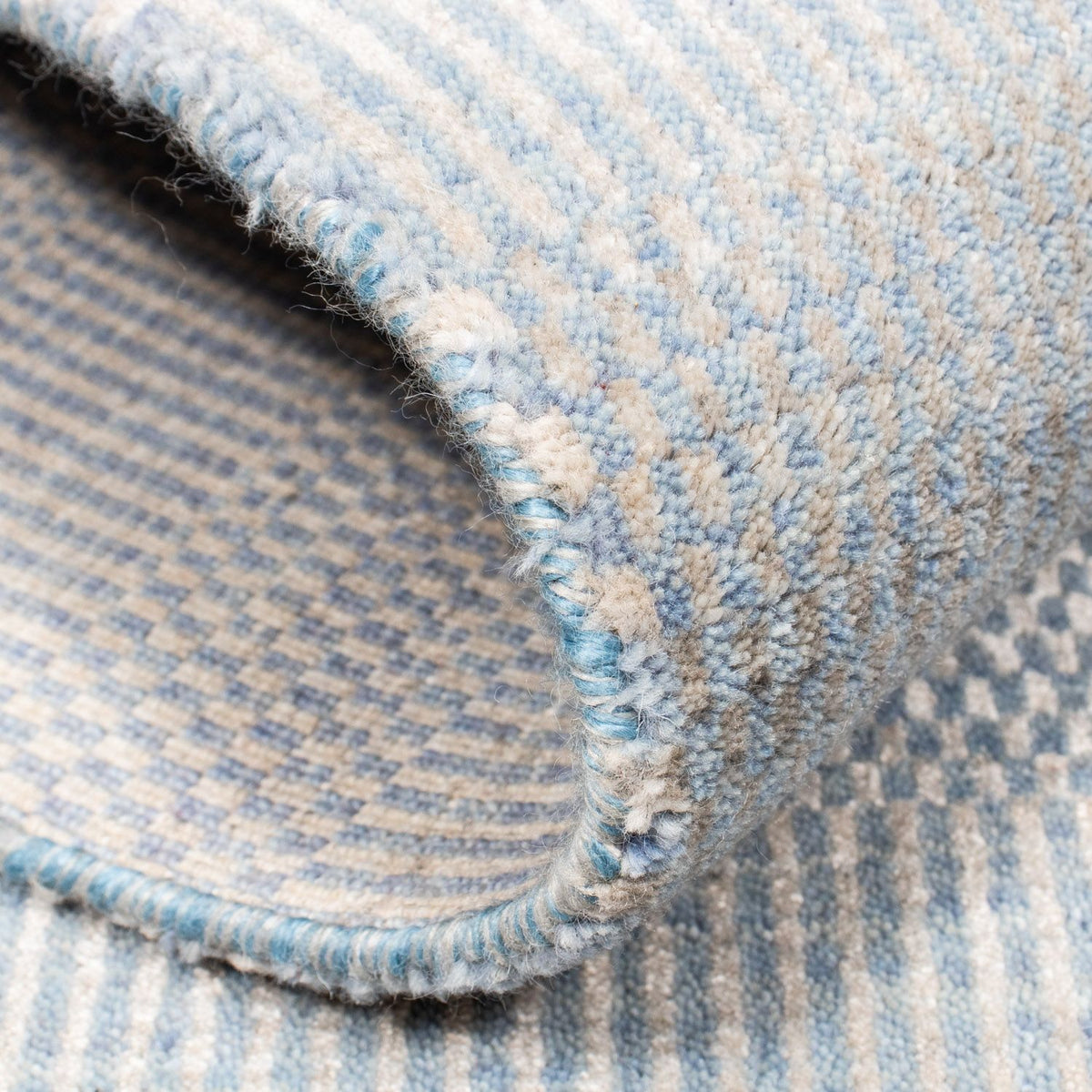 Designer Rug - 200 x 142 cm - grey