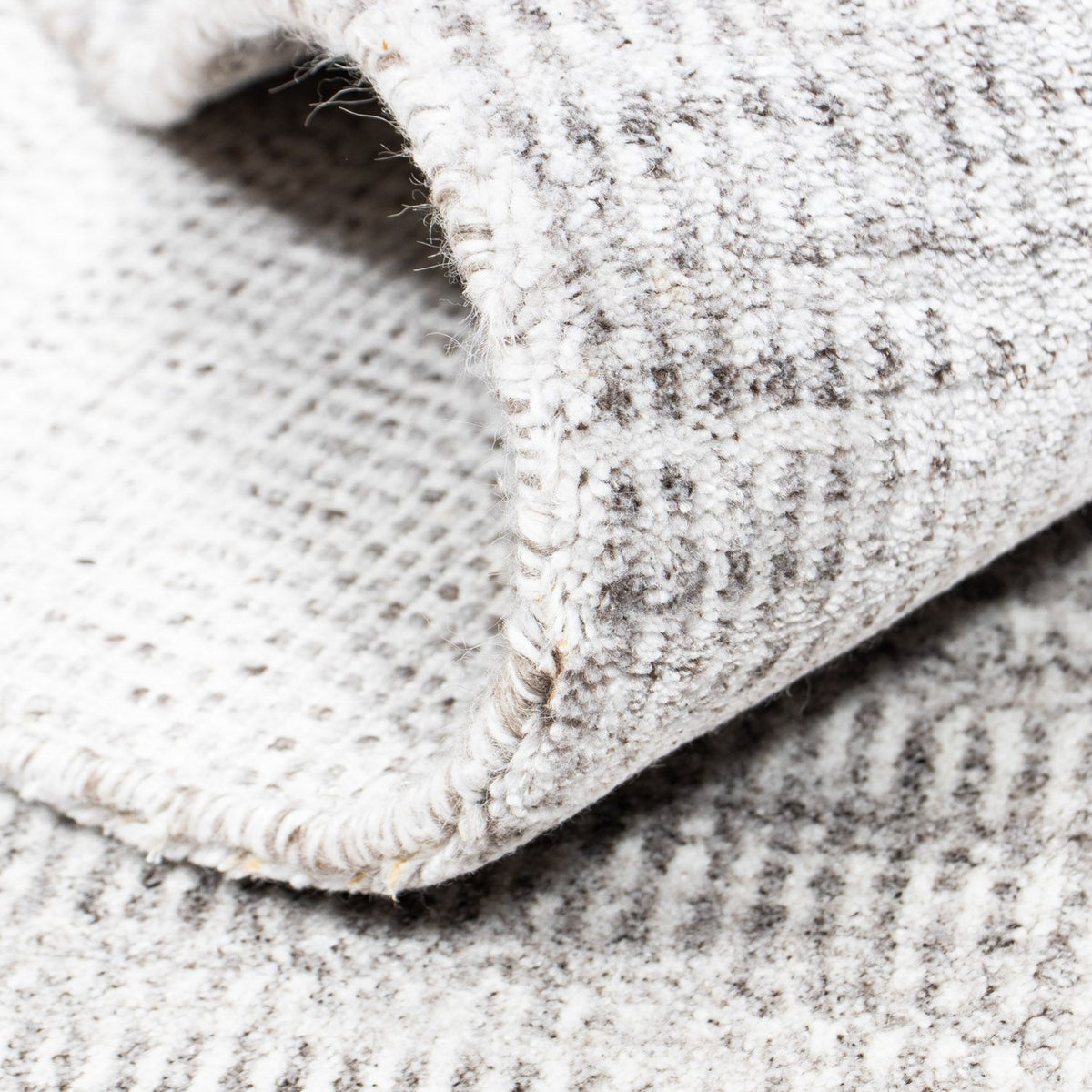 Designer Rug - 243 x 177 cm - silver